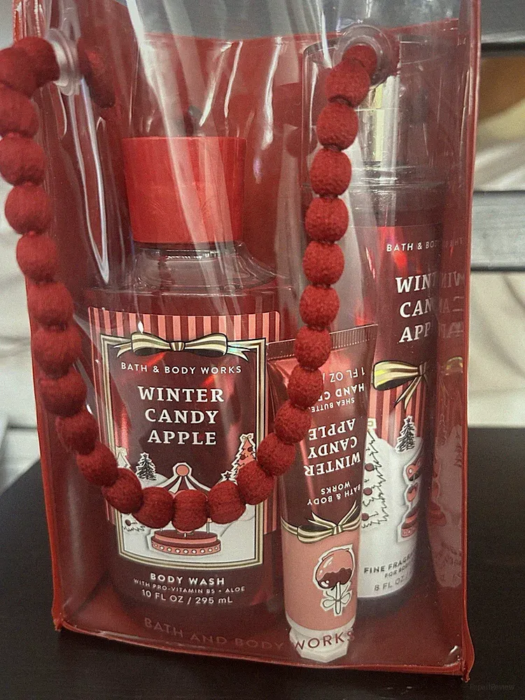 Bath & Body Works Winter Candy Apple Gift Set
