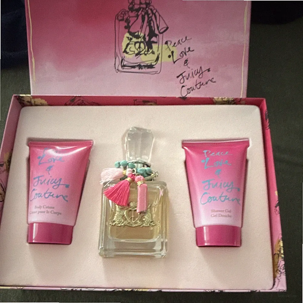 Juicy Couture Peace Love Gift Basket Eau de Parfum, Body Creme, Shower Gel