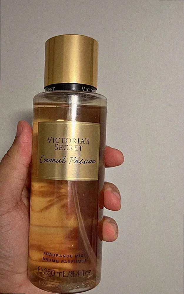 Victoria's Secret Coconut Passion Fragrance Mist for Women 250 mL / 8.4 fl oz